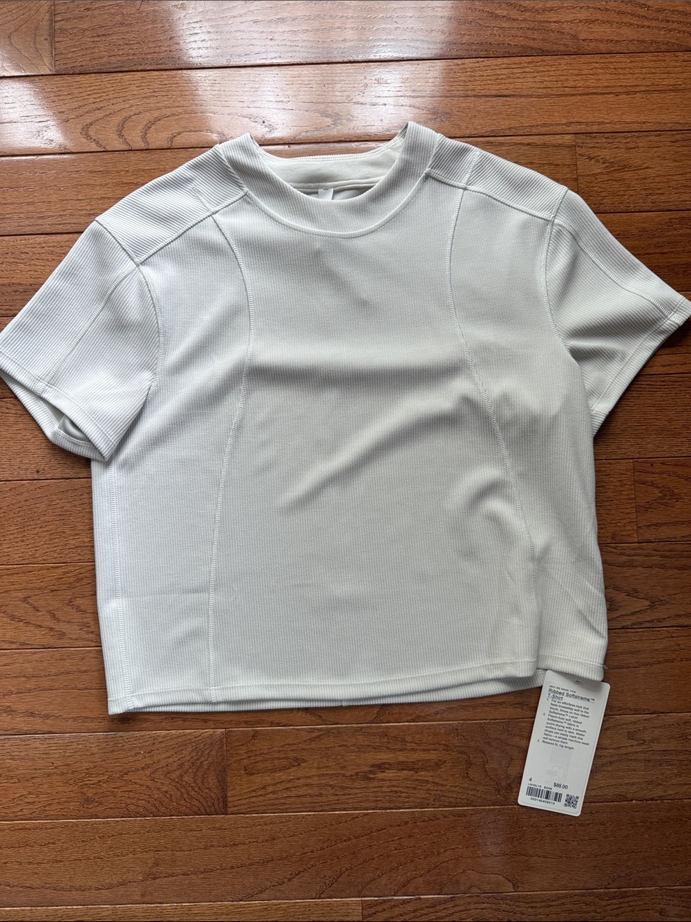 Lululemon- ribbed Softstreme t shirt - bone